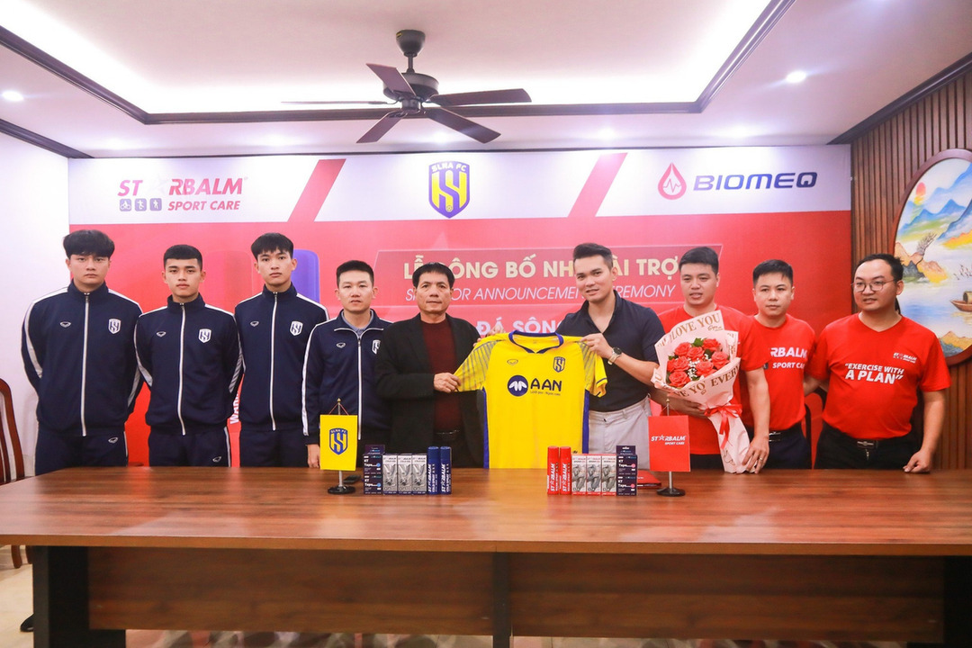 406138688-401332458897445-3925944141374650183-n_1701679686_large STARBALM TRỞ THÀNH ĐỐI TÁC Y TẾ CỦA CLB BÓNG ĐÁ SÔNG LAM NGHỆ AN 4